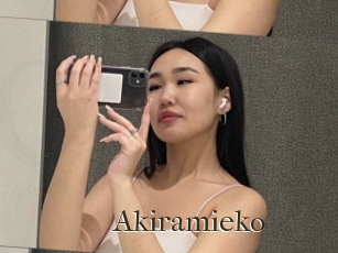 Akiramieko