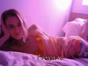 Freya_x