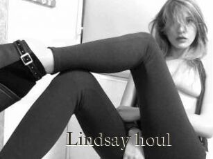 Lindsay_houl