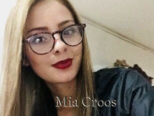 Mia_Croos