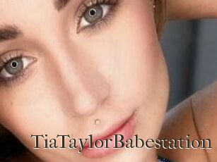 TiaTaylorBabestation